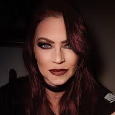 Shannon Gallatin's Instagram, Twitter & Facebook