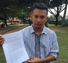 Dek kerana tidak tahan dengan pelbagai tuduhan yang dilemparkan oleh elly mazlein, akhirnya bekas suami elly iaitu azmi hata pada siang hari tadi (selasa). Bekas Suami Harap Elly Mazlein Ubah Sikap