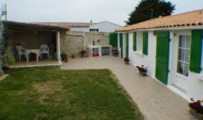 La grange, gîte 4 étoiles pour 8 personnes. Location Ferienwohnungen In Sainte Marie De Re Gites De France Charente Maritime