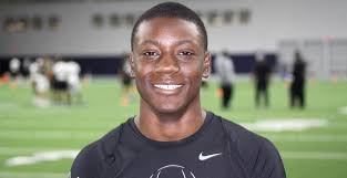 Standout linebacker sets date to visit Arkansas