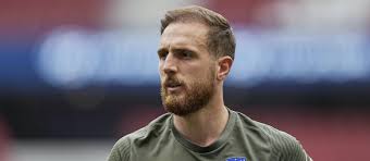 Let's begin with jan oblak who joined athletico madrid in 2014 and in april 2019 he signed a four years contract which would earn him £350,000 . Jan Oblak Was Previously A Manchester United Transferee Soccer Sports Jioforme