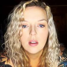 Krysta Smith (krystaaina)