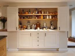 Diseñamos, fabricamos y montamos tu cocina al mejor precio, además de armarios a medida, muebles de baño y accesorios. 6 Modelos De Cocinas Escondidas En Armarios Que Te Van A Encantar