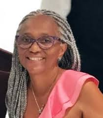 Roxanne Pyle's Instagram, Twitter & Facebook