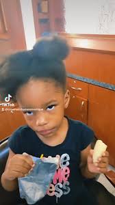 Crowned ChamereMoniqu4