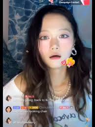 Jet to Holiday Girl in Chair