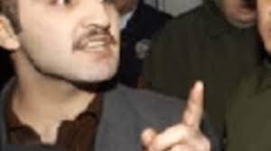 İbrahim tatlıses, 14 mart 2011'de i̇bo show programının çekimlerine katıldıktan sonra asistanı buket çakıcı ile i̇stanbul'da beş kişinin silahlı saldırısına uğramış, başının sağ tarafından vurularak ağır yaralanmıştı. Derya Tuna Yi Tatlises Vurdurdu Son Dakika Haberler