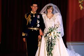 Maybe you would like to learn more about one of these? Increible Subastaran Un Trozo Del Ponque De La Boda De Lady Di