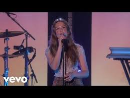 Cool Pants Maggie Rogers Light On Live On The Ellen Show 2019 Youtube The Ellen Show Maggie Rogers