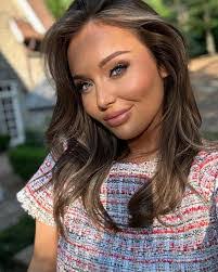 Keri Stiles's Instagram, Twitter & Facebook