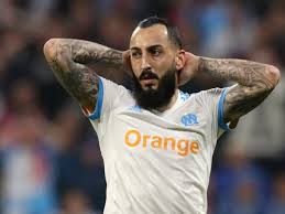 «εκνευρισμένοι με την αδιαφορία του μήτρογλου, καμία πρόταση στη μαρσέιγ». To Dokari Toy Mhtrogloy Me Foberh Kefalia Phge Na Balei Fwtia Ston Teliko Vid Pics