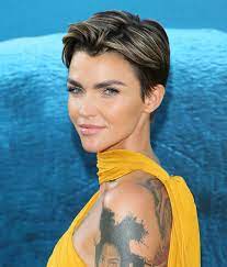 Ruby rose is the main character from the rooster teeth webshow rwby. Liebe Ruby Rose Annabelle