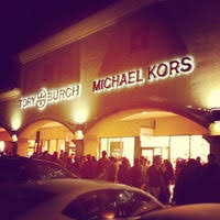 Tory burch sales support associate jobs. Tory Burch Outlet Camarillo Ca