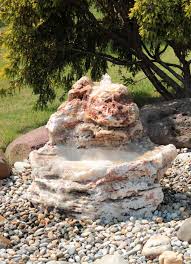 Einzigartig In Form Und Farbgebung Quellstein Onyx Marmor Mit Stufe In Der Sich Wasser Sammelt Fantastisch Mehr Inspirationen In Unserer Ausstell Quellstein