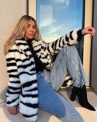 Larissa onac is on facebook. Kurven Verwandlung So Schlank War Gntm Girl Larissa Fruher Promiflash De