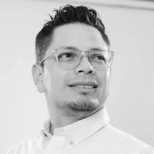 Ο Amilcar Pantoja Ipiales...