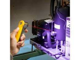 The compact rld2 uv flashlight uncovers refrigerant leaks instantly. Fluke Uv Leak Detector Flashlight Rld2 From Reece