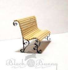 Banc Miniature Tuto Gratuit Diy Tutolibre Mobilier En Miniature Meubles De Poupee Meubles Maison De Poupee