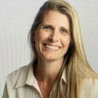 30+ "Jennifer Paquette" profiles