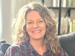 Stacey Bellamy's Instagram, Twitter & Facebook