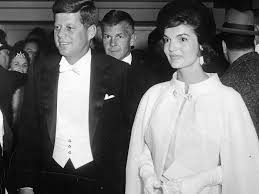 Discover images and videos about jackie kennedy from all over the world on we heart it. Celebrities Who Have Dressed Like Former First Lady Jackie Kennedy