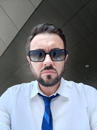 Salve, non so a voi, ma a me questo sapone puzza, soprattutto in acqua  durante l'utilizzo. Vorrei sapere le vostre opinioni, grazie.