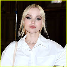 Dove Cameron Teases Her New Song Lazybaby Listen Now Dove Cameron Music Just Jared Jr