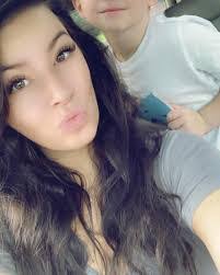 Tracy Eppinger's Instagram, Twitter & Facebook