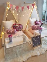 Night Idea For Girls 10 Floors And Prints For Decoration Exchange Parties In 2020 Slumber Party Birthday Sleepover Birthday Parties Teepee Party