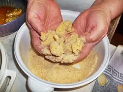 La ricetta più classica è quella delle cosce di rana fritte, ricoperte da pastella. Rane Fritte In Pastella Di Birra Giornale Della Birra