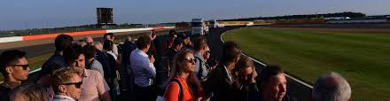 Buy official formula 1 tickets for each grand prix of the world championship season. F1 Paddock Club Grossbritannien Formula1 Com