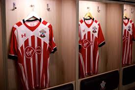 I completi calcio legea nascono per coloro che desiderano un approccio qualitativo e conveniente alla loro esperienza di gioco. Southampton Fc And Under Armour Launch New Kits Weartesters