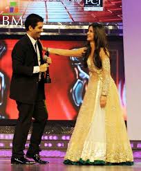 56th Filmfare Awards 2011 Айшвария на интервью для издания «famously filmfare». 56th filmfare awards 2011