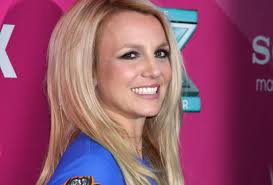 הפשט והלבש את בריטני השווה. ×'×¨×™×˜× ×™ ×¡×¤×™×¨×¡ Britney Spears Tiktik
