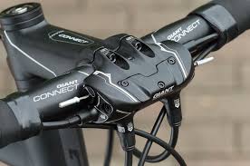 giant contend sl 1 disc 油圧ディスクを装備する新進気鋭のニューモデル cyclist 自転車のデザイン 自転車 サイクリング