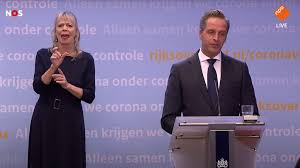 Van der gijp echt met de billen bloot moeten. Wilfred Genee Archieven Briefje Van Jan