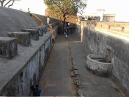 From Madh Fort to Japanese Temple, here ...