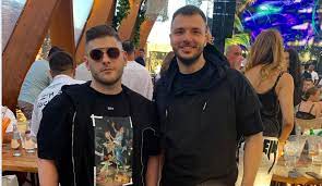 Get unique market insights from the largest community of active traders and investors. Fiul Social Democratului Marian Vanghelie Petrecere Exorbitanta Intr Un Club De Lux Din Mamaia A Cumparat Zeci De Sticle De Sampanie Dom Perignon Aktual24