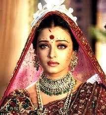 Aishwarya S Best Bridal Looks From Movies Aishwarya Rai Wedding Pictures Aishwarya Rai Indian Bride Makeup