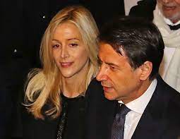 Presidente del consiglio dei ministridella repubblica italiana. Chi E E Quanto Guadagna Olivia Paladino Compagna Del Premier Conte Biografia Eta E Foto