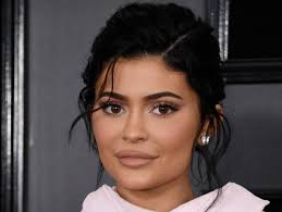 One of the family stars on keeping up with the kardashians, jenner remains in charge of creative efforts and marketing for kylie cosmetics. Kylie Jenner Wins Praise For Styling Daughter Stormi S Hair