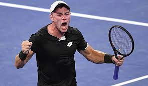Federer için çantada keklik bir maç. Us Open 2 Runde Federer Djokovic Und Williams Mit Problemen Qualifikant Kopfer Uberrascht