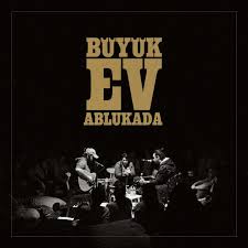 Buyuk Ev Ablukada En Guzel Yerinde Evin Ciplak Ayaklar Studyosu 2013 Lyrics Musixmatch