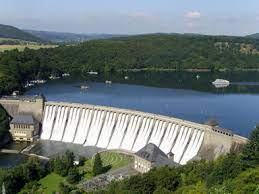 Er ist der drittgrößte stausee deutschlands und liegt hinter der staumauer, der edertalsperre. Edersee Hessen Spar Mit Reisen Kurzreisen Seit 2001