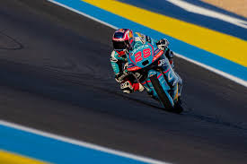 Quiles escala grid, aproveita queda de Almansa e vence acidentado GP do Brasil na Moto3