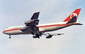 Menaiki kapal terbang adalah satu cara terpantas untuk perjalanan dari lapangan terbang kuala lumpur ke sabah. File Malaysian Airline System Boeing 747 200 Watt 1 Jpg Wikimedia Commons