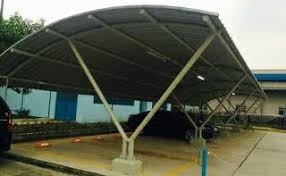 Untuk daerah tropis dengan curah hujan yang tinggi dan disertai angin yang kuat, maka atap rumah harus memperhitungkan teknik mengalirkan air hujan yang baik. Sudut Kemiringan Atap Arsitektur Interior