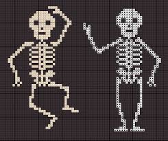 Buongiorno a tutte voi ricamine, lo so, sono stata un po assente ultimamente, anche nei commenti. Cross Stitch Skeletons Diy Gets Spooky For Halloween