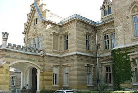 This is a photo of a monument in hungary. A Nadasdladanyi Nadasdy Kastely