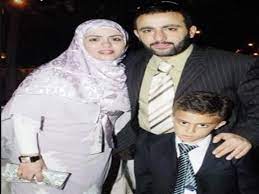 الظابط الي يتاخد منه مسدسه ميلزمناش. Ø¨ÙƒØª Ù„ÙŠÙ„Ø© Ø²ÙØ§ÙÙ‡Ø§ ÙˆÙˆØ§Ù„Ø¯Ù‡Ø§ Ù…ØµÙÙ Ø´Ø¹Ø± Ø´Ù‡ÙŠØ± Ù…Ø¹Ù„ÙˆÙ…Ø§Øª Ø¹Ù† Ø²ÙˆØ¬Ø© Ø§Ù„Ø³ Ù…ØµØ±Ø§ÙˆÙ‰